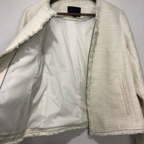 Banana Republic Tweed Frayed Ruffle Sleeve Blazer Ivory  Size 8 - Picture 3 of 8